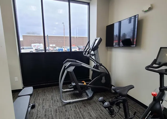 520 Neil Luxury 2 Bedroom